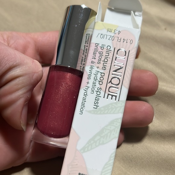🍭💋Host Pick! Clinique Pop Splash Bonfire Lip Gloss - Picture 3 of 9